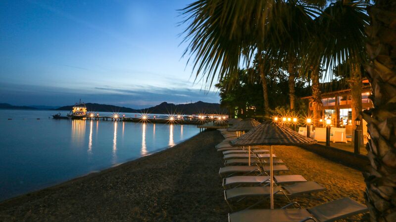 FORTEZZA BEACH HOTEL