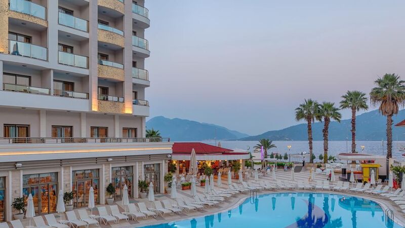 GOLDEN ROCK HOTEL