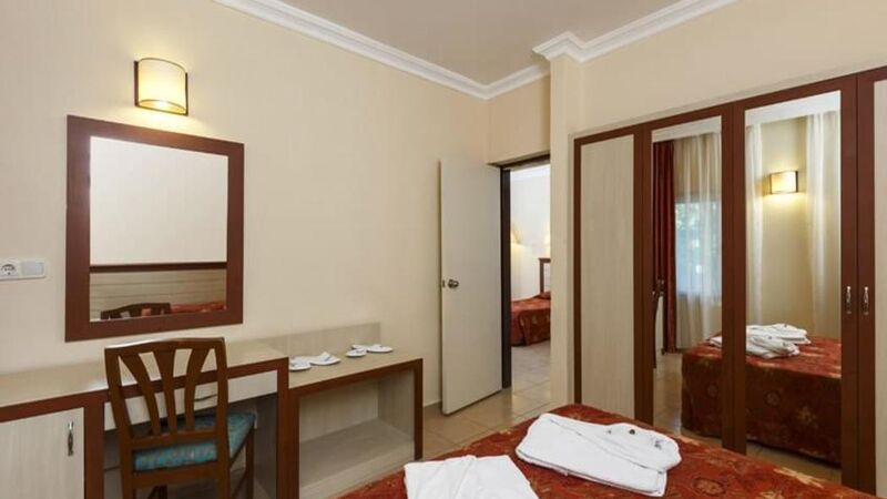 KUŞTUR CLUB HOLİDAY VİLLAGE